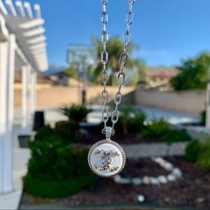 Vintage CC white/silver rhinestone necklace